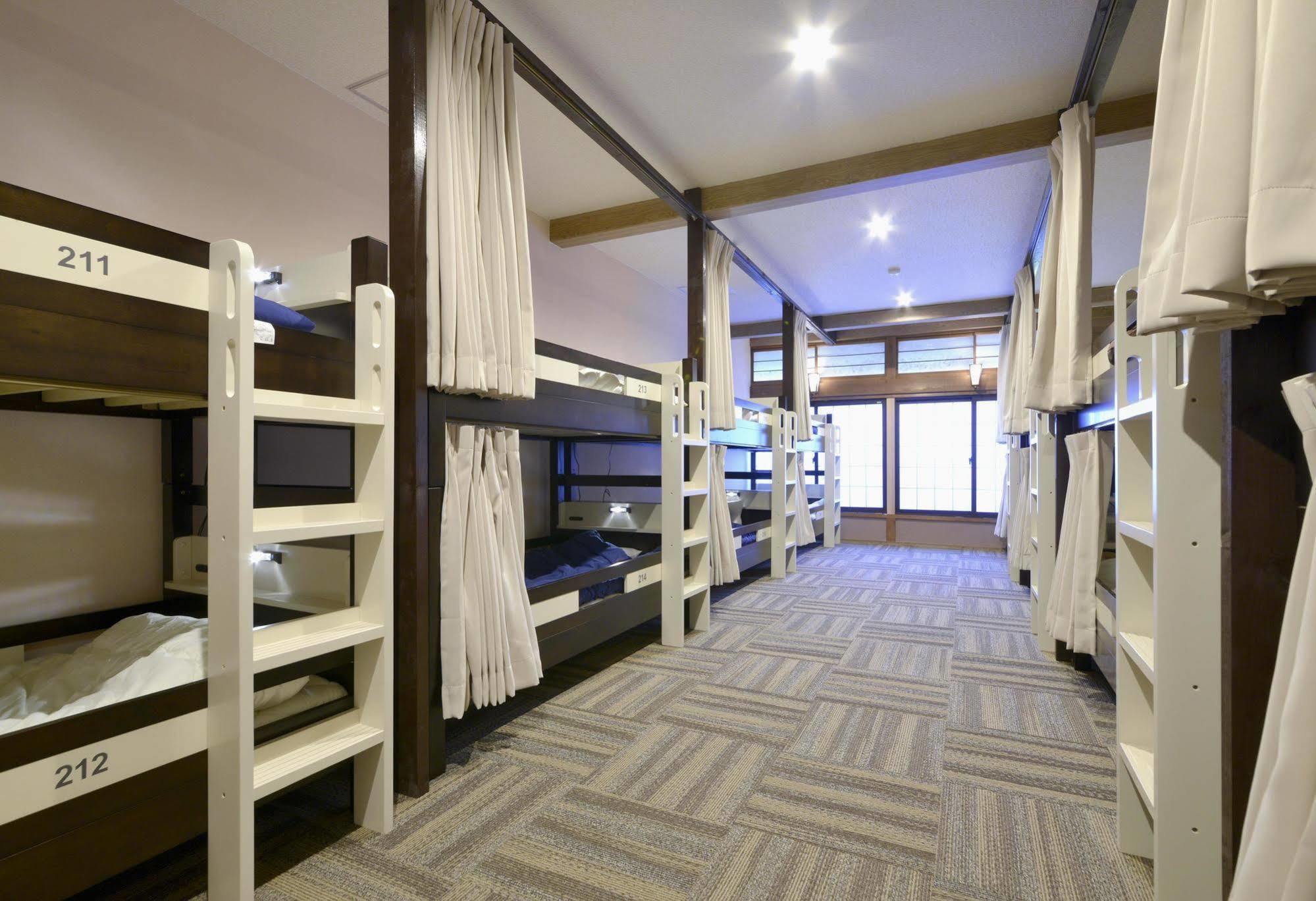 Zen Hostel Yamanouchi  Eksteriør billede