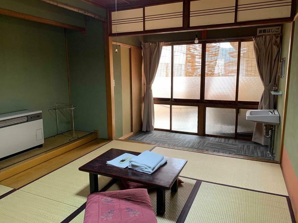 Zen Hostel Yamanouchi  Eksteriør billede